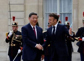 Macron ameaça China com tarifas para conter déficit comercial, diz jornal