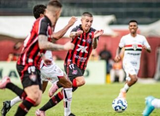 Vitória vence São Paulo e se livra do rebaixamento no Brasileirão