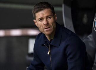 Xabi Alonso elogia atitude de jogadores do Real Madrid após derrota