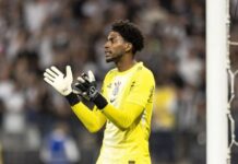 Hugo Souza, goleiro do Corinthians, é alvo de gigante italiano