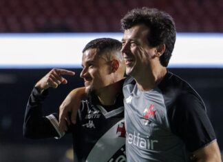 Fernando Diniz elogia Philippe Coutinho e revela conexão com o jogador