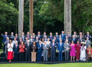 Reunião ministerial teve bronca em ministros e anúncio de demissão