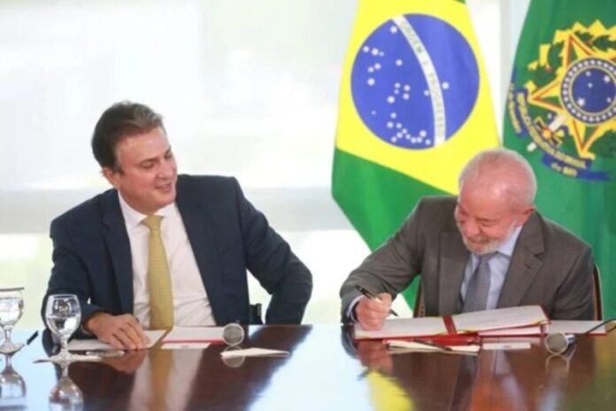 73405837-lula-camilo-santana