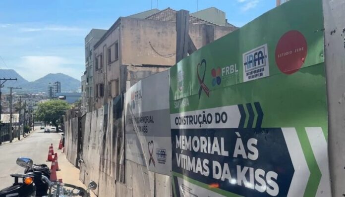 Apos-13-anos-da-tragedia-memorial-da-Boate-Kiss