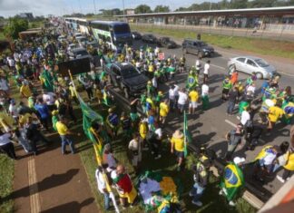Caminhada de Nikolas altera o trânsito em vias de Brasília; confira