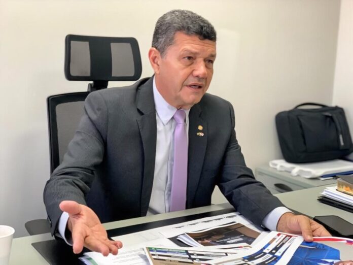 Para-deputado-Comandante-Dan-a-pirataria-dos-rios-no-Amazonas-e-maior-do-que-se-afirma