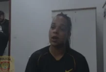 Justiça mantém prisão de mulher mascarada que filmou tortura de homem