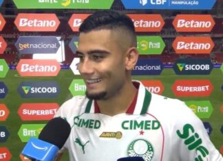 Andreas Pereira comenta polêmica no Dérbi: “Só limpei a chuteira”