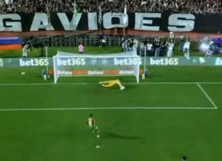 Hugo Souza comete pênalti, mas defende cobrança em Portuguesa x Corinthians