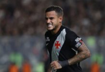 Philippe Coutinho pede rescisão contratual