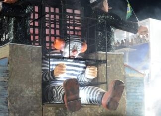 O que Bolsonaro disse a aliados sobre o desfile de Lula na Sapucaí