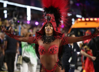 Iza deixa posto de rainha de bateria da Imperatriz e ganha nova função