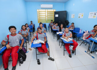 Prefeitura de Manaus reinaugura duas unidades de ensino na zona rural ribeirinha da capital