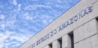 Tribunal de Contas do Estado abre investigação sobre contrato bilionário da Seduc firmado sem licitação