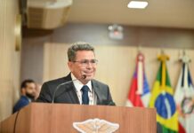 Tadeu de Souza destaca “novo nível de civilidade” no sistema prisional ao ser homenageado pela Seap