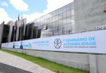 TCE-AM leva serviços e orientação a pessoas com deficiência em seminário inédito