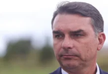 Flávio reage após Moraes negar domiciliar a Bolsonaro: “Atrocidade”