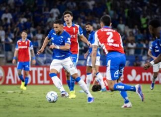 Com gol no fim, Cruzeiro perde para Universidad na Libertadores