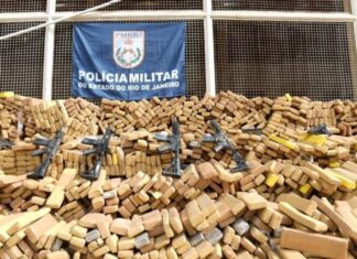 PM do Rio apreende quase 50 toneladas de maconha em bunker concretado