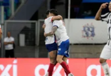 Bahia vence o Botafogo de virada nos acréscimos e encerra jejum no Brasileirão