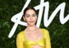 Emilia Clarke revela frustração por não conquistar Emmy após sucesso em Game of Thrones