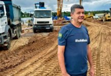 Comandante Dan fiscaliza obras, presta contas e reforça atuação em segurança pública durante visita a Tefé