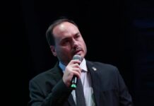 Carlos diz que Jair Bolsonaro piorou: “Sonolência se prolongou”