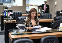 Deputada Joana Darc lidera número de proposituras na Aleam no primeiro semestre de 2026