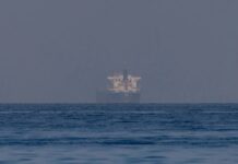 Navio dos Estados Unidos é atacado por drone em porto do Egito