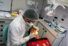 Ilque Cunha destaca fim da dificuldade no atendimento odontológico ao inaugurar unidade móvel em Juruá