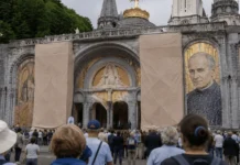 Mosaicos de Marko Rupnik serão cobertos durante visita do papa Leão XIV ao Santuário de Lourdes