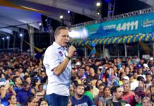Adjuto Afonso reúne 12 mil apoiadores em lançamento de campanha à reeleição em Manaus