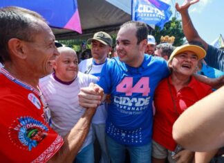 Em Manacapuru, Roberto Cidade mobiliza mais de quatro mil apoiadores na manhã do primeiro dia de campanha