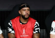 Corinthians anuncia medidas contra Memphis Depay após clipe com imagens do Parque São Jorge em chamas