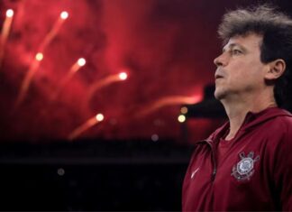 “Pior trabalho da carreira”: Diniz desabafa sobre crise do Corinthians