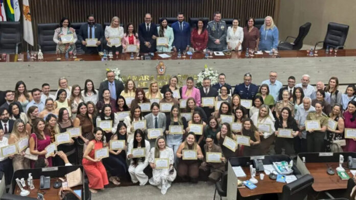 Em-homenagem-aos-dentistas-Rosivaldo-Cordovil-destaca-a-Odontologia-como-missao-de-‘cuidar-da-Morada-do-Verbo-1024x576(1)