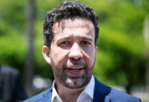 Janones critica vaidades na esquerda sobre vitória de Lula: “Uma merda”