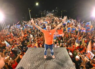 David Almeida encerra campanha do 1º turno com comício na zona Norte de Manaus
