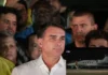 Deputada dos EUA cobra explicações de Trump sobre chegada de Flávio Bolsonaro ao país