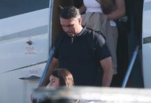 Após deixar o Brasil, Flávio Bolsonaro divulga carta e se declara “verdadeiro presidente eleito”