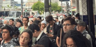 Parlamentares do PSol pedem prisão de Ricardo Nunes por suposta redução da frota de ônibus em SP