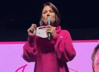 Michelle Bolsonaro pede união da direita e chama Jair Bolsonaro de “nosso líder” após derrota de Flávio