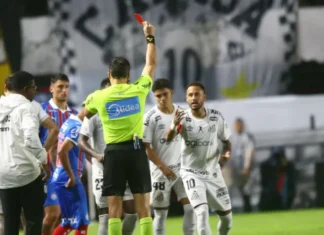 Especialista em leitura labial revela discussão entre Neymar e Nestor antes de expulsão