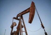 Petróleo fecha em baixa com avanço das negociações entre EUA e Irã